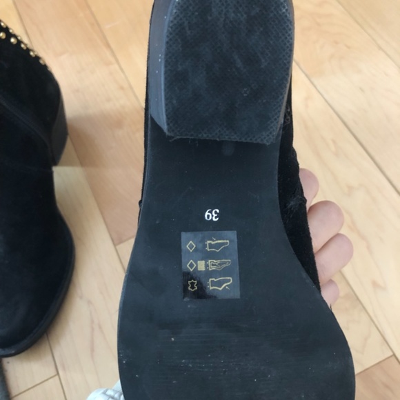 Hibou Suede studded booties - Picture 6 of 7